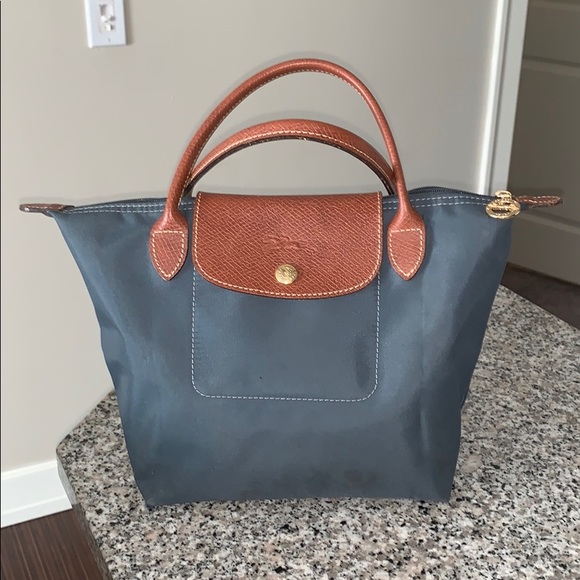 gray longchamp bag